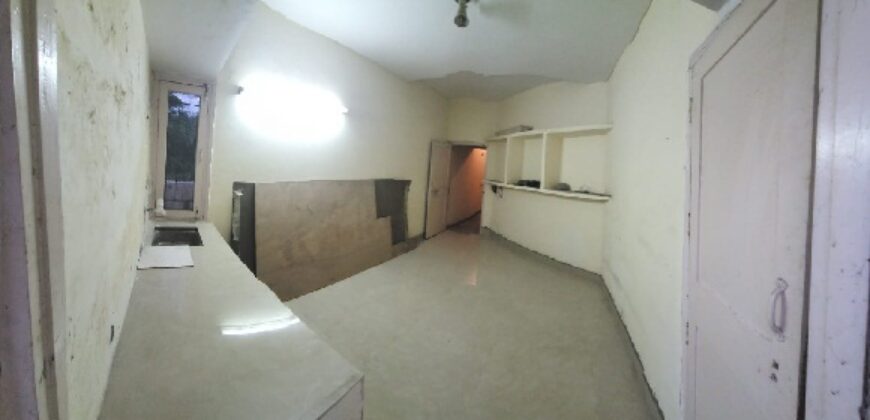 Flat for Sale (Sector 28 Noida)